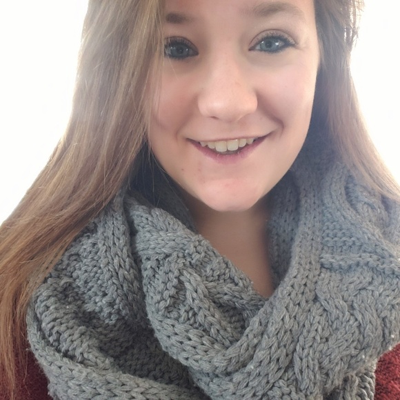 Meet your Posher, Megan - Picture 1 of 1